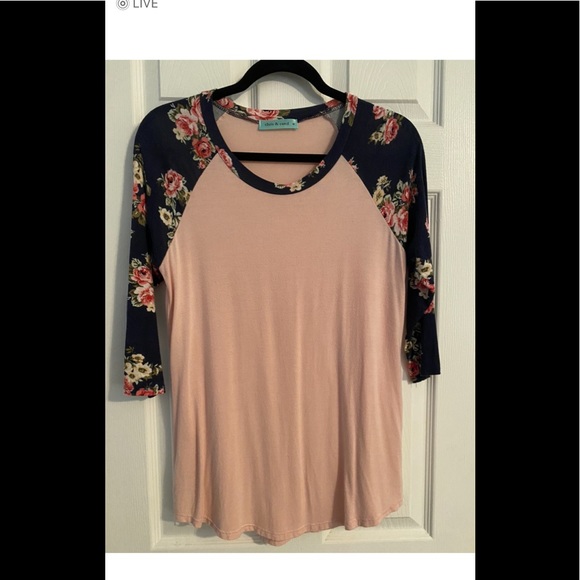 Light pink and navy baseball tee - Picture 1 of 1